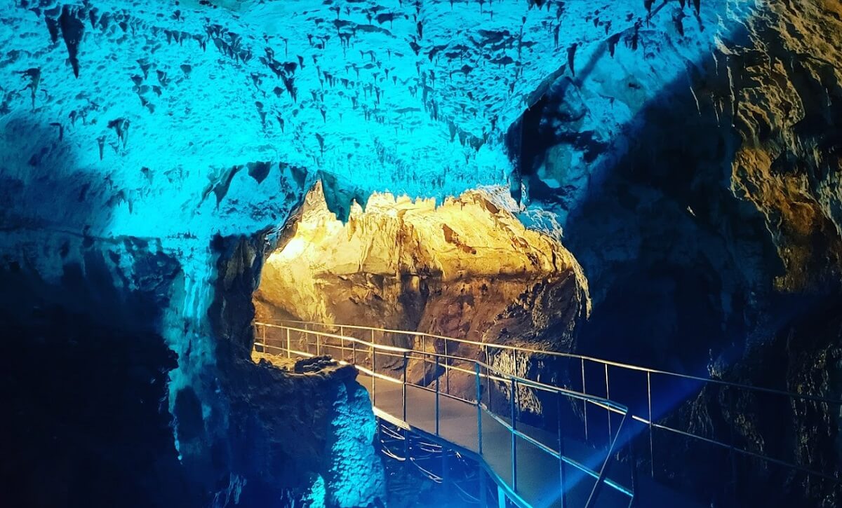пещера Ойлат (Oylat Mağarası)