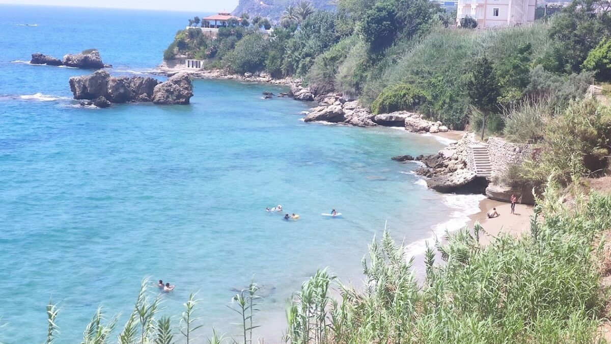 Пляж Окурджалар – Бесплатный общественный пляж в Алании Окурджалар - Okurcalar Halk Plajı - Okurcalar Alanya Antalya 